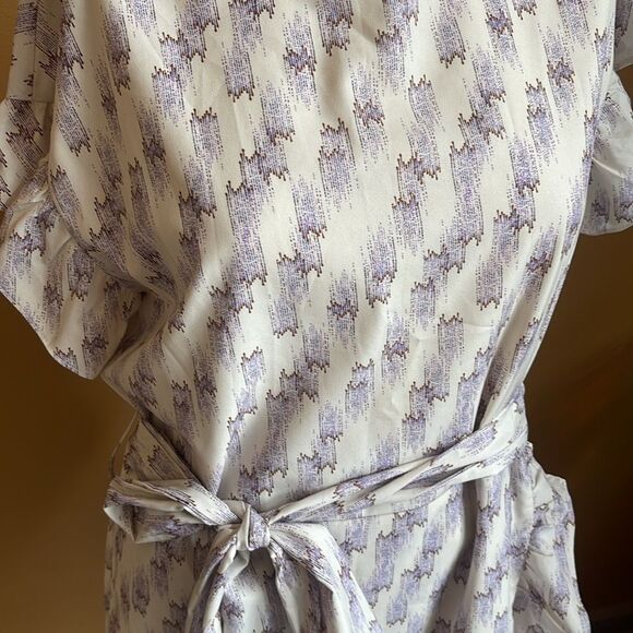 Molly Bracken WRAP MIDI DRESS IN LILAC size missing - Picture 3 of 13